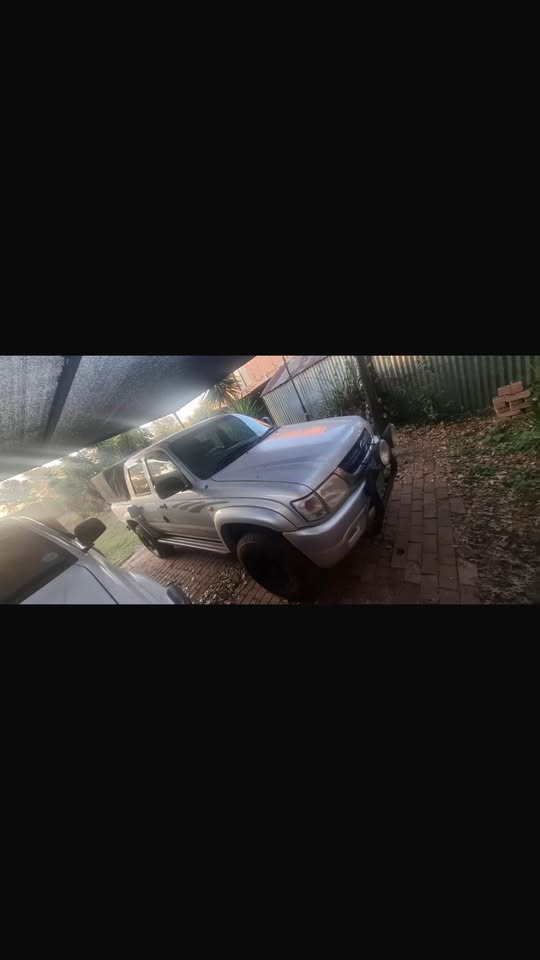 Hilux 2700. 2003 DC for sale