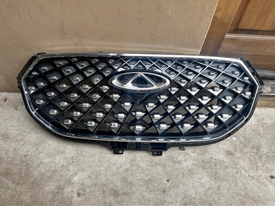 Chery Tiggo 8 pro main grille - Private Seller Chery Tiggo 8 pro main grille - Private Seller