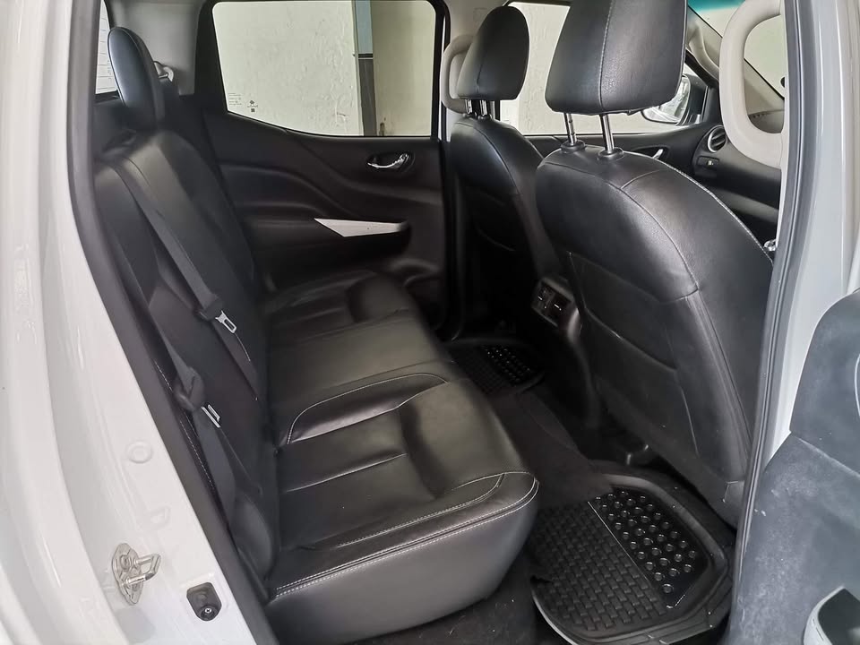 Used Nissan Navara 2.3D double cab 4x4 SE - Private Seller Used Nissan Navara 2.3D double cab 4x4 SE - Private Seller