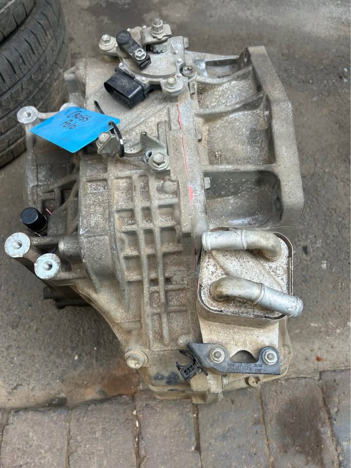 Volkswagen Cross Polo Automatic Gearbox Available Call or WhatsApp - Private Seller Volkswagen Cross Polo Automatic Gearbox Available Call or WhatsApp - Private Seller