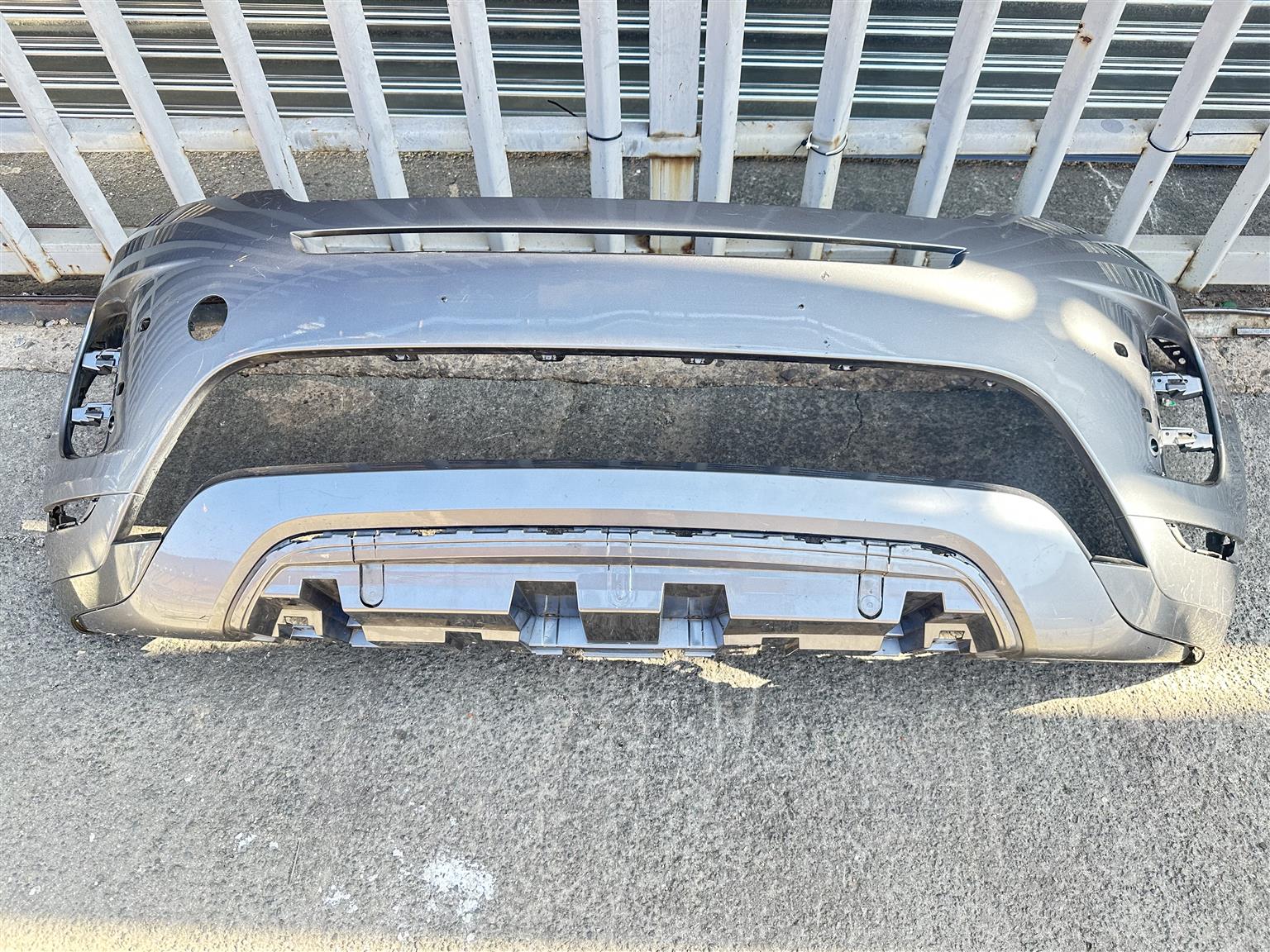 2022 Range Rover Evoque Front Bumper - Private Seller 2022 Range Rover Evoque Front Bumper - Private Seller