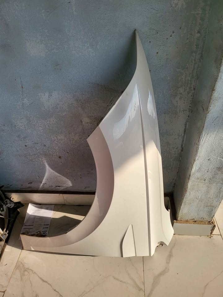 2023 Polo 8 sedan left fender for sale.