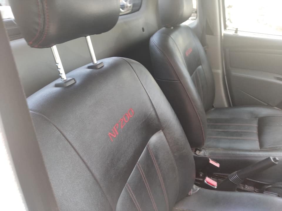 2015 Nissan np200 bakkie accident , engine starts 83000km - Private Seller 2015 Nissan np200 bakkie accident , engine starts 83000km - Private Seller