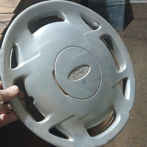 Ford wheel cap - Private Seller