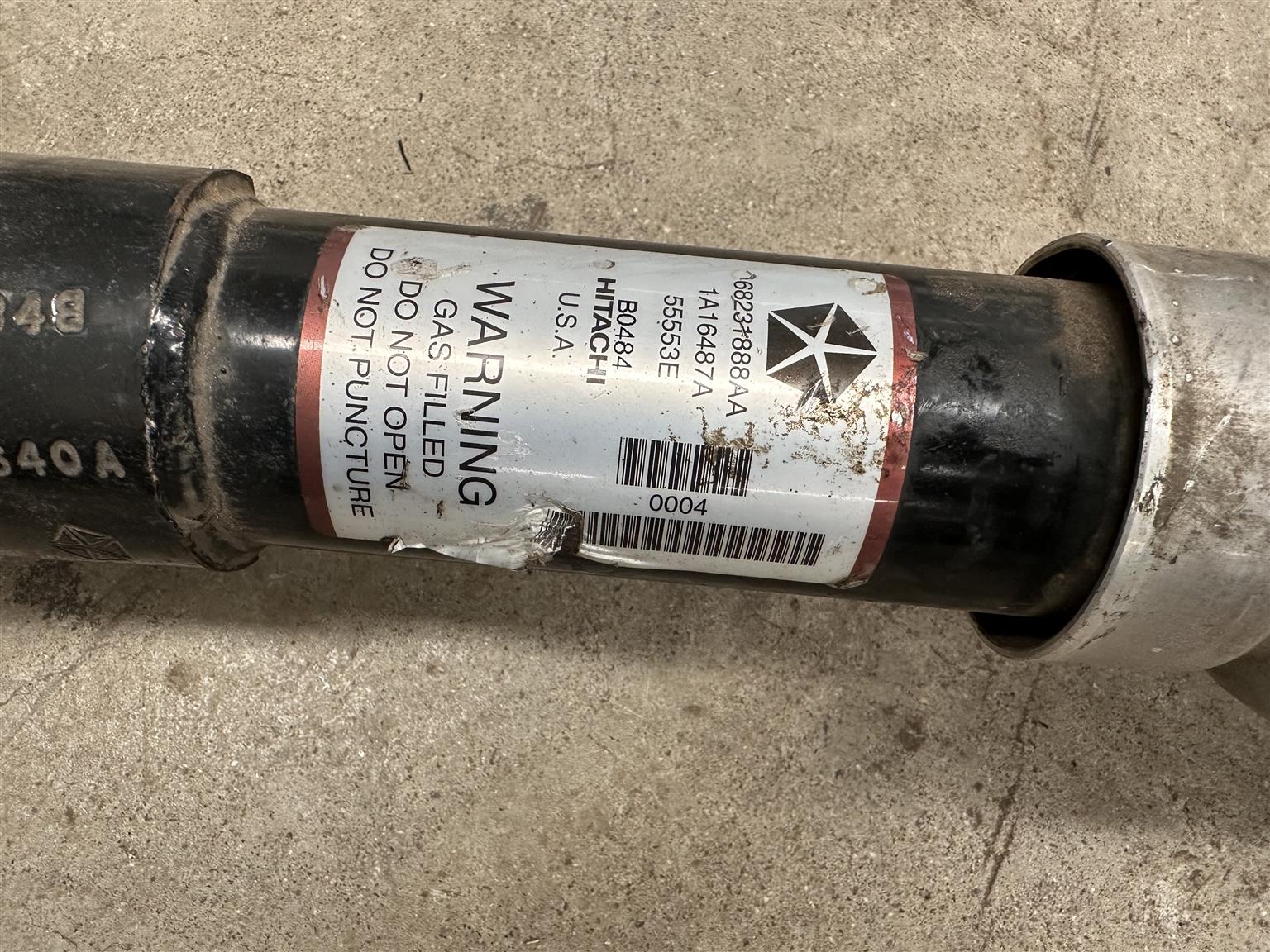2014 Grand Jeep Cherokee Right Front Shock Absober - Private Seller 2014 Grand Jeep Cherokee Right Front Shock Absober - Private Seller