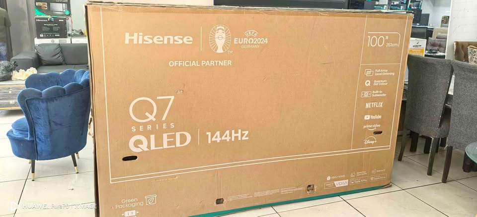 Brand new hissense 100 inch q7 TV on special