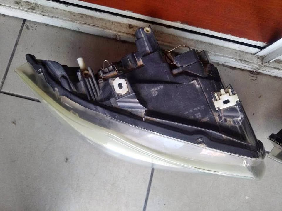 BMW E90 headlight - Private Seller BMW E90 headlight - Private Seller