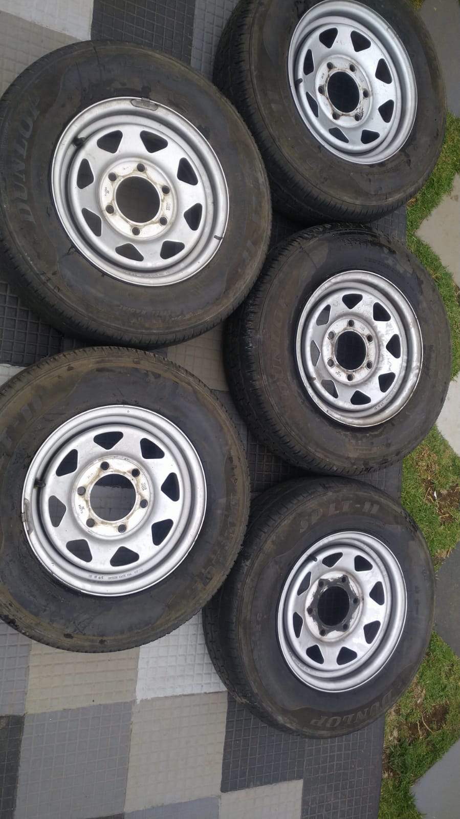 Nissan NP 300 Tires with rims - Private Seller Nissan NP 300 Tires with rims - Private Seller