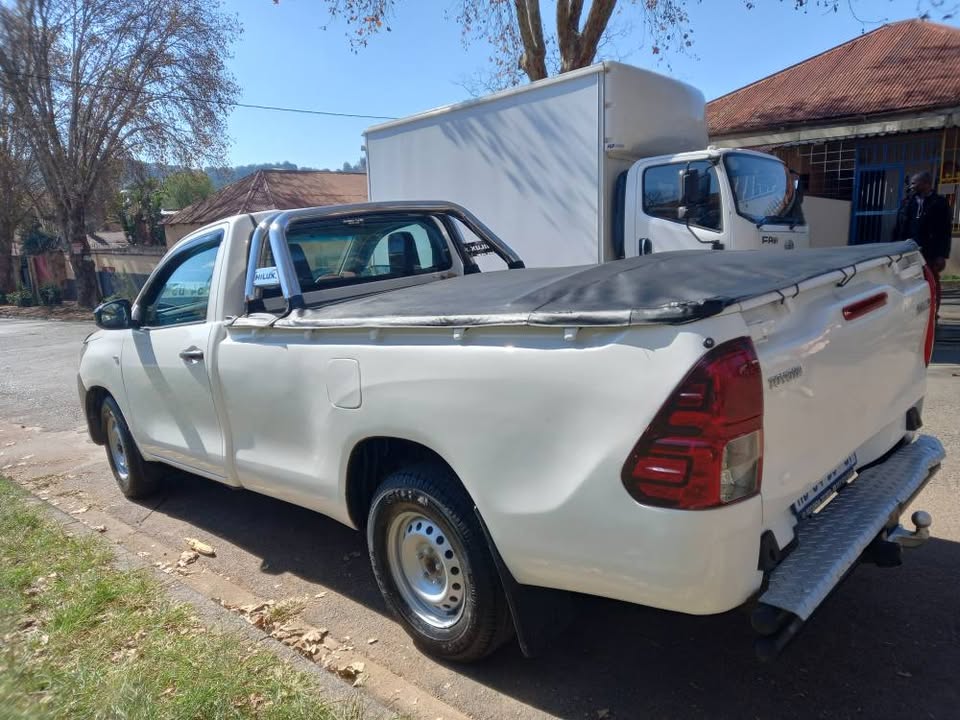 2019 Toyota Hilux Single Cab 2.0 VVTi Petrol, Manual, White, 90000kms