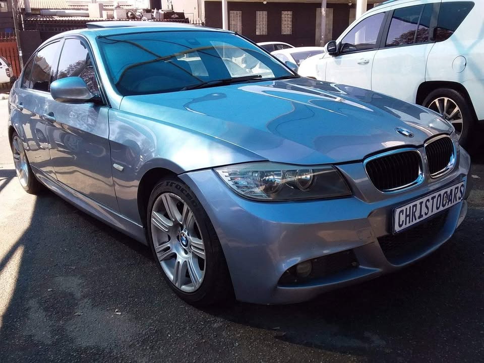 2010 BMW E90 320i manual petrol 2010