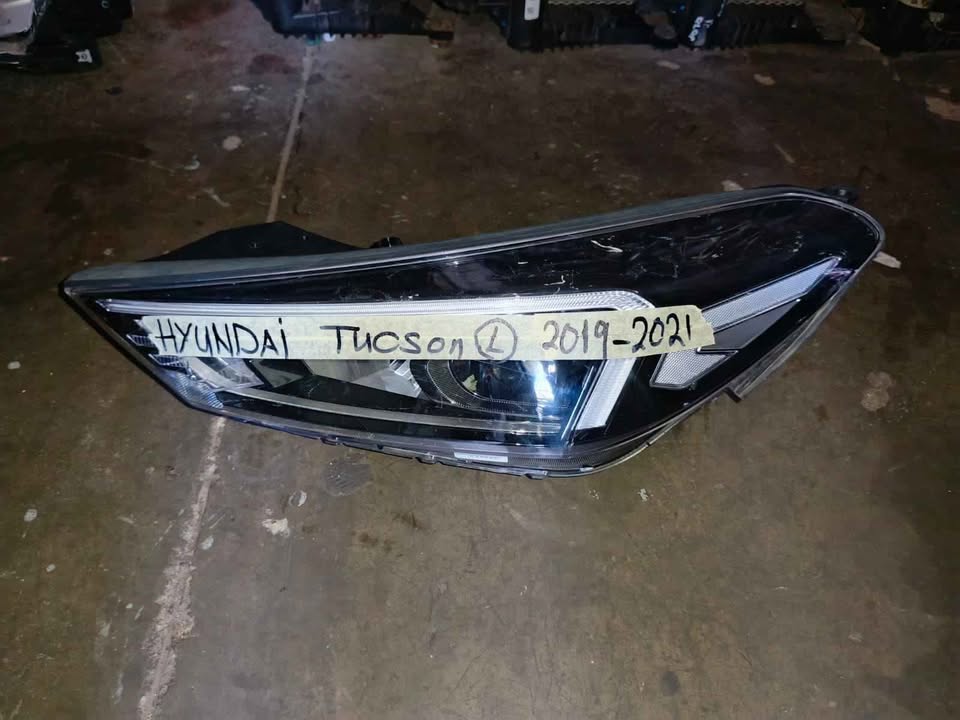 2019 HYUNDAI TUCSON HEADLIGHT - Private Seller 2019 HYUNDAI TUCSON HEADLIGHT - Private Seller