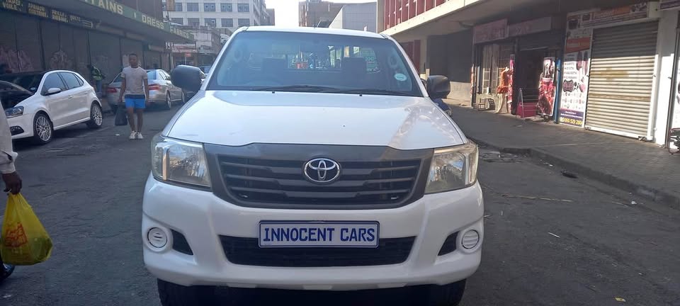 2012 TOYOTA HILUX 2.5D 4D DIESEL MANUAL, 4X2 HIGH RAIDER SINGLE CAB, WHITE COLOUR, 147000KM