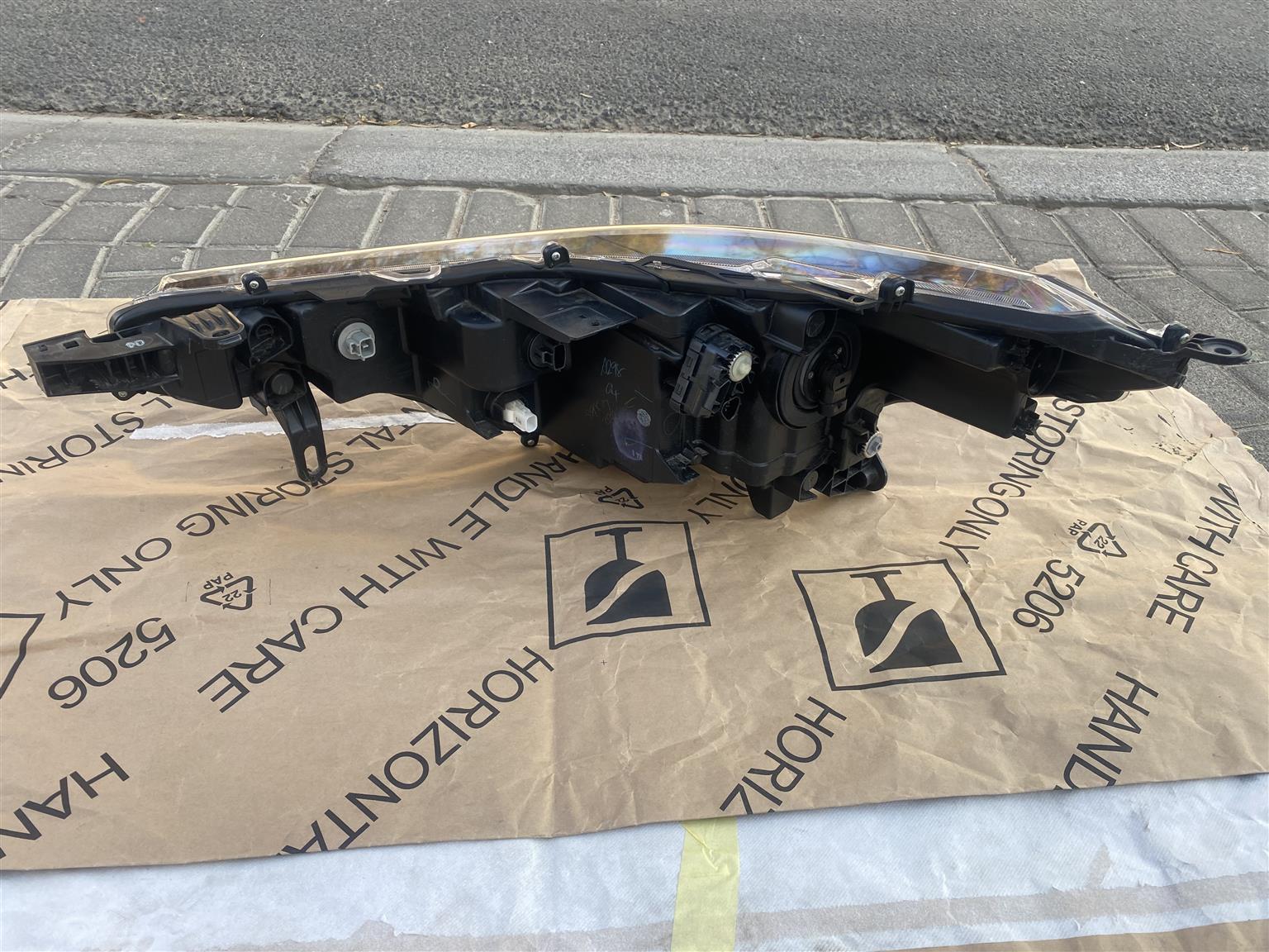 2024 TOYOTA COROLLA CROSS HALOGEN HEADLIGHT RIGHT SIDE FOR SALE