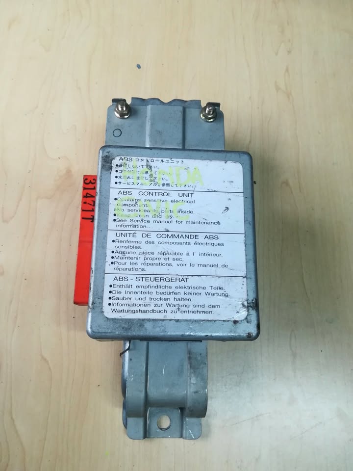 HONDA CIVIC / ACCORD ABS CONTROL UNIT - Private Seller