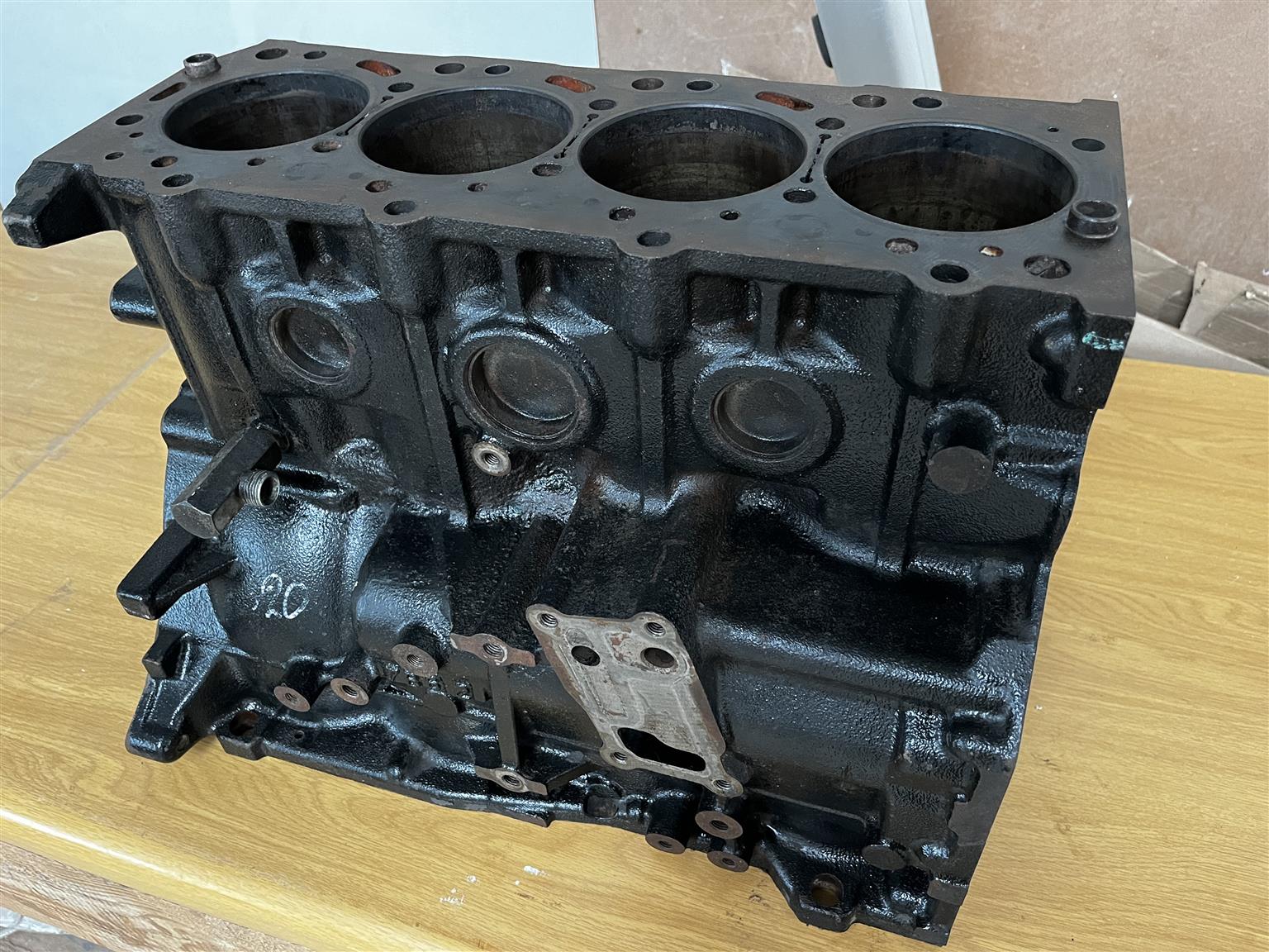 2008 Triton 2.5 engine block - Private Seller