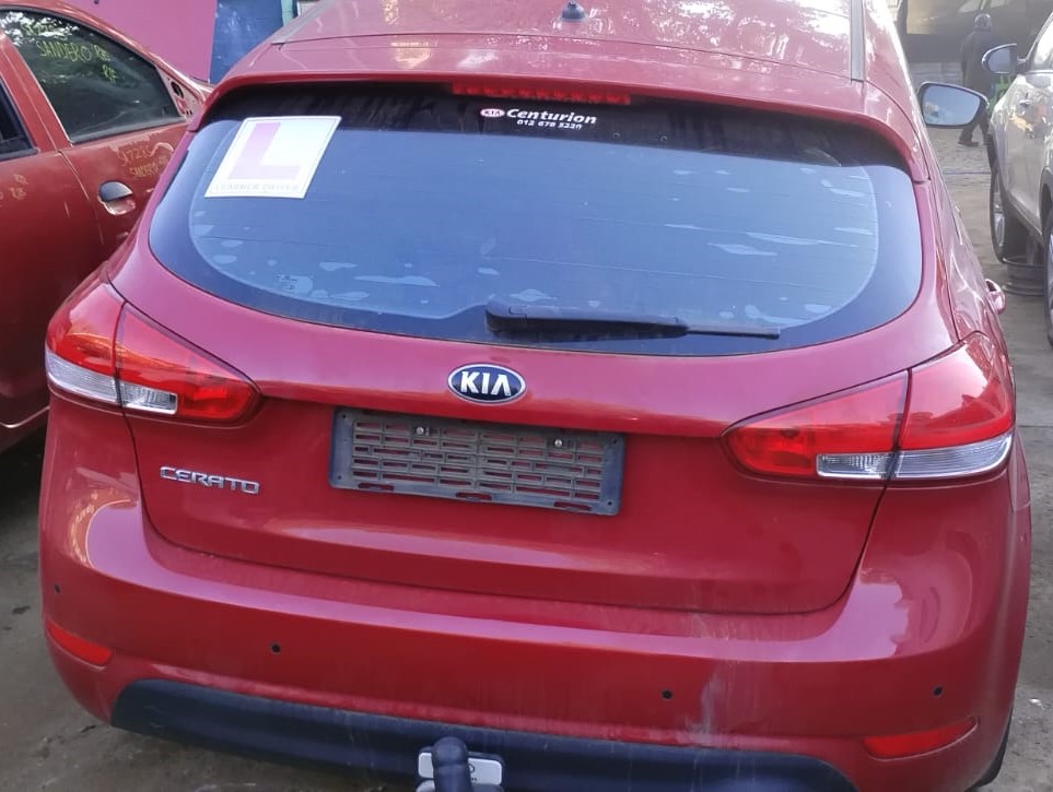 KIA CERATO 2014 STRIPPING FOR SPARES