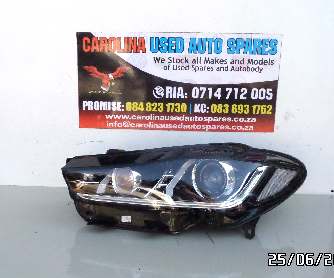 Jaguar XE left side LED xenon headlight (2016-2023) - Private Seller