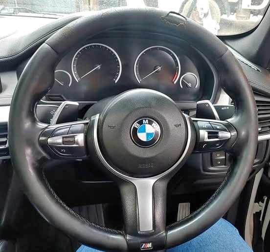 BMW X6 M50d STEERING WHEEL - Private Seller BMW X6 M50d STEERING WHEEL - Private Seller