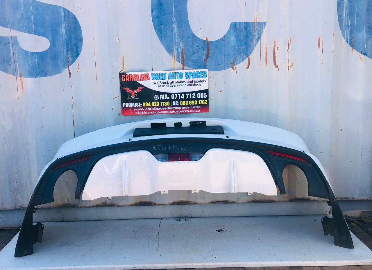 Ford Mustang complete rear/back bumper with pdc holes (2015-2019) - Private Seller Ford Mustang complete rear/back bumper with pdc holes (2015-2019) - Private Seller