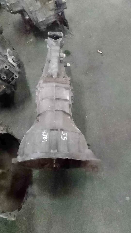 ISUZU 4JB1 4X2 MANUAL GEARBOX FOR SALE - Private Seller