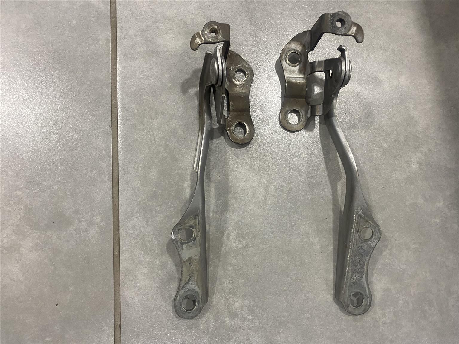 2009 TOYOTA YARIS BONNET HINGES FOR SALE. - Private Seller 2009 TOYOTA YARIS BONNET HINGES FOR SALE. - Private Seller