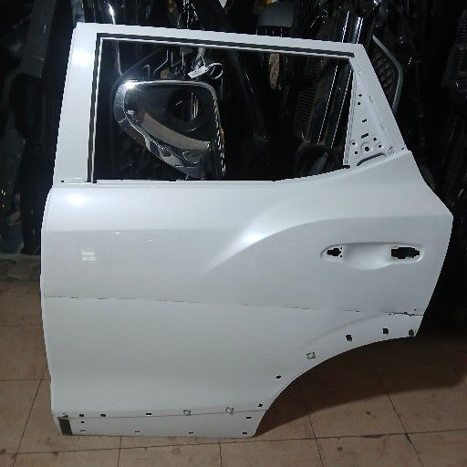 Mahindra xuv 300 door - Private Seller Mahindra xuv 300 door - Private Seller