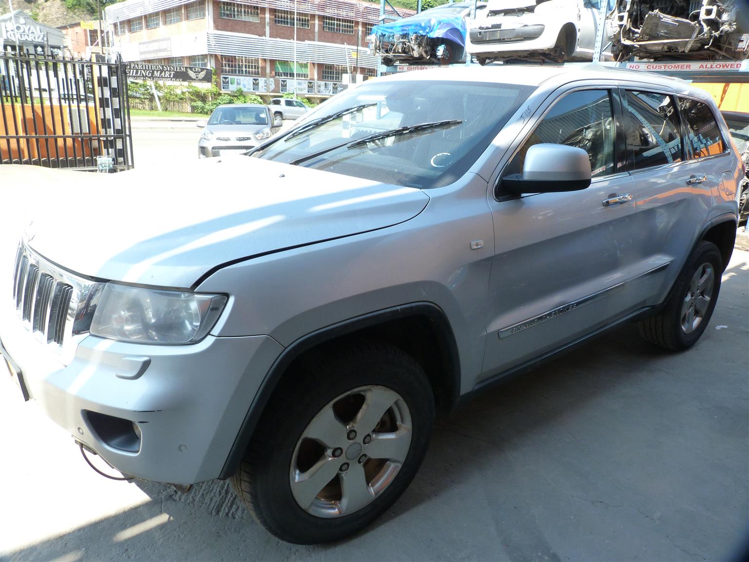 Jeep Grand Cherokee 3.6 V6 AT - 2012 - Private Seller Jeep Grand Cherokee 3.6 V6 AT - 2012 - Private Seller