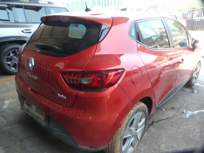 Renault Clio IV 900T Manual H4BA - 2014 SPARESBOYZ STRIPPING FOR SPARES - Private Seller