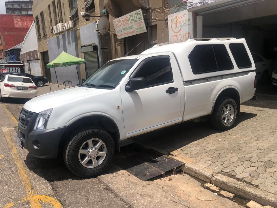 2012 Isuzu KB250