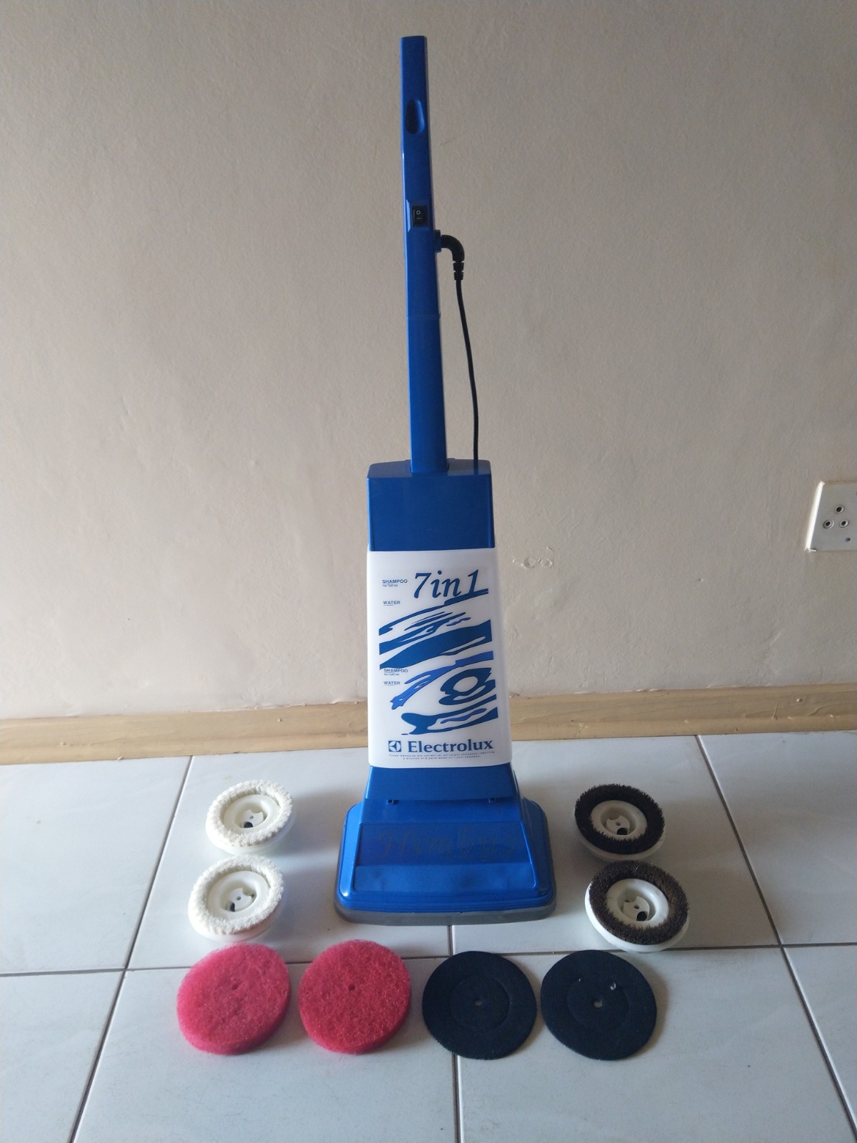 7 in 1 Carpet and floor cleaner | Junk Mail