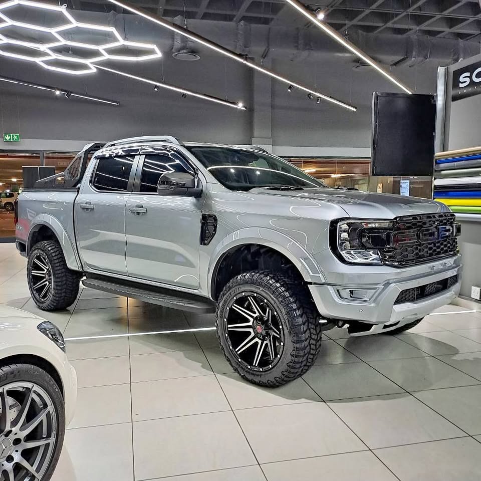 2025 Ford Ranger 2.0 Sit Double Cab XLT - Private Seller 2025 Ford Ranger 2.0 Sit Double Cab XLT - Private Seller