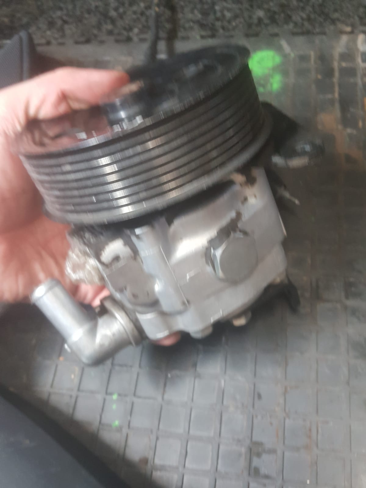 2009 Range Rover Sport 2.7l V6 Power Steering Pump for sale
