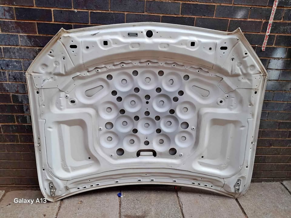 MERCEDES W205 BONNET Used Auto Spare Parts at Sema Spare - Private Seller MERCEDES W205 BONNET Used Auto Spare Parts at Sema Spare - Private Seller