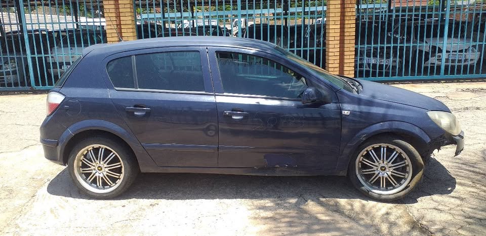 OPEL CORSA STRIPPING FOR SPARES - Private Seller