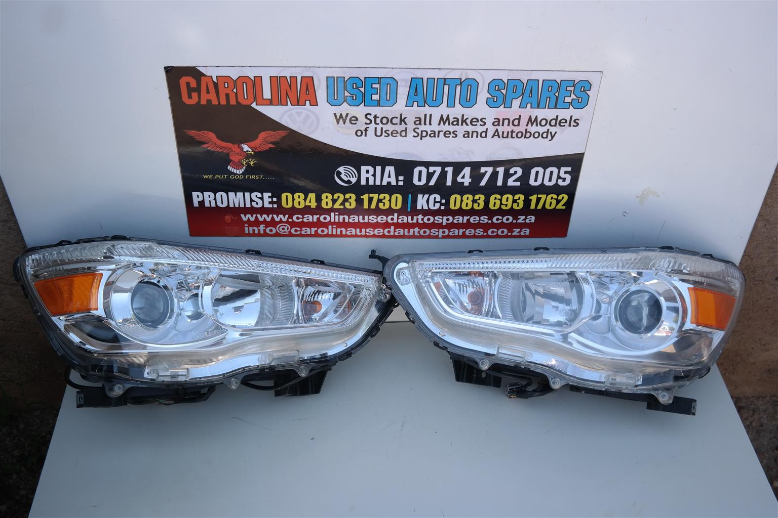 Mitsubishi ASX left and right side headlights - Private Seller Mitsubishi ASX left and right side headlights - Private Seller