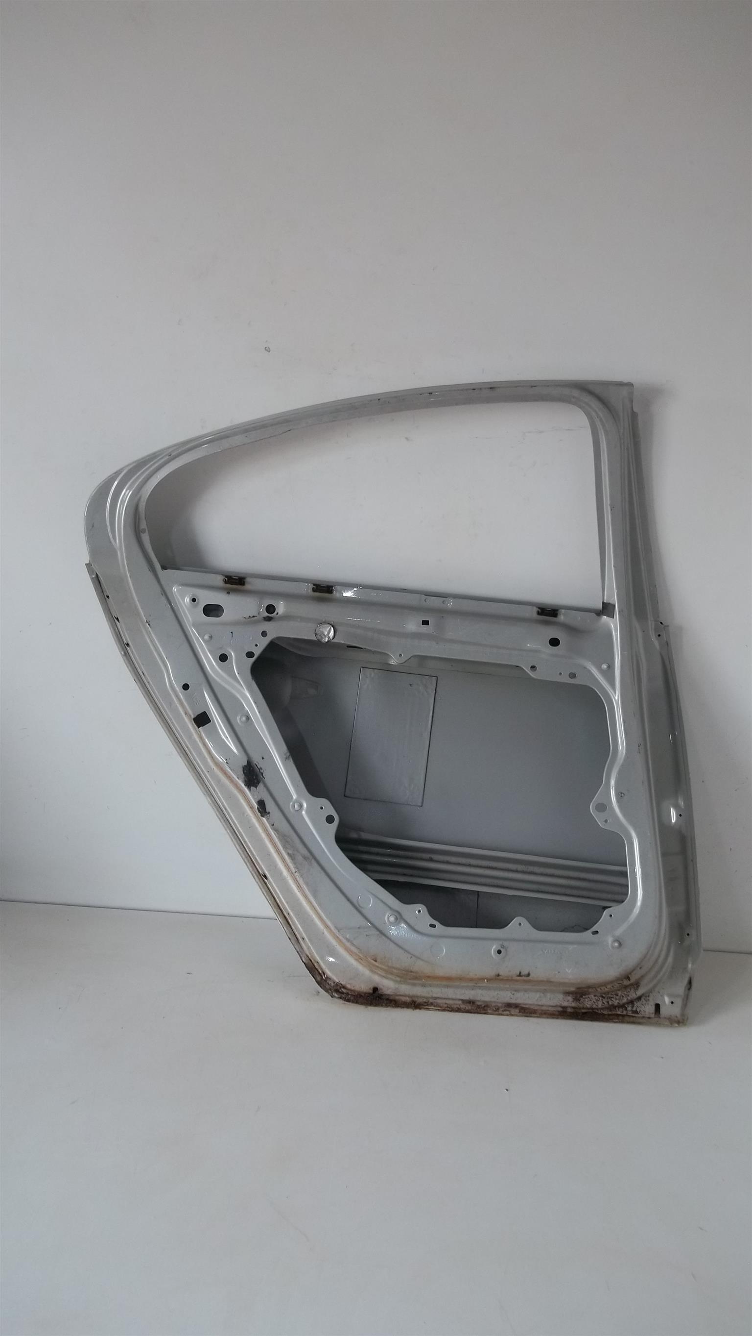 Volvo S60 left rear door - Private Seller Volvo S60 left rear door - Private Seller