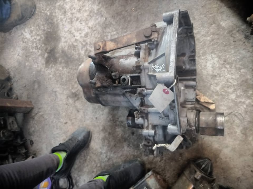 Tata indica gearbox Call me for prices - Private Seller