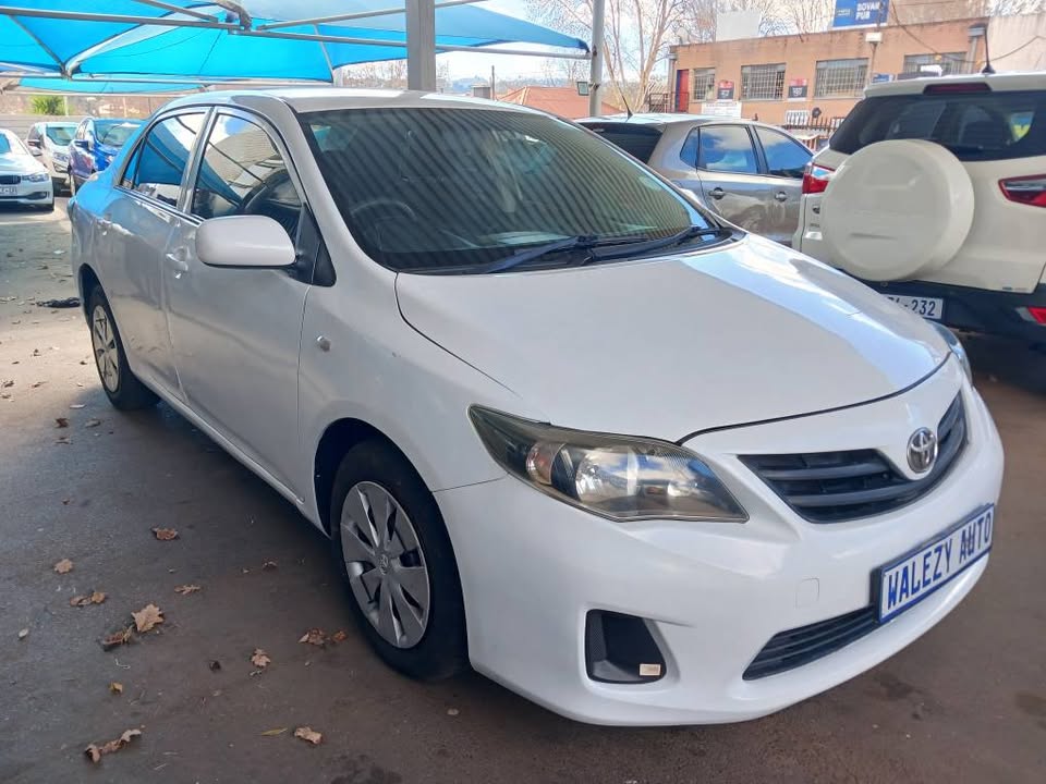 2018 TOYOTA COROLLA QUEST 1.6  Transmission: Manual  Mileage: 75000km Fueltype: Petrol  White