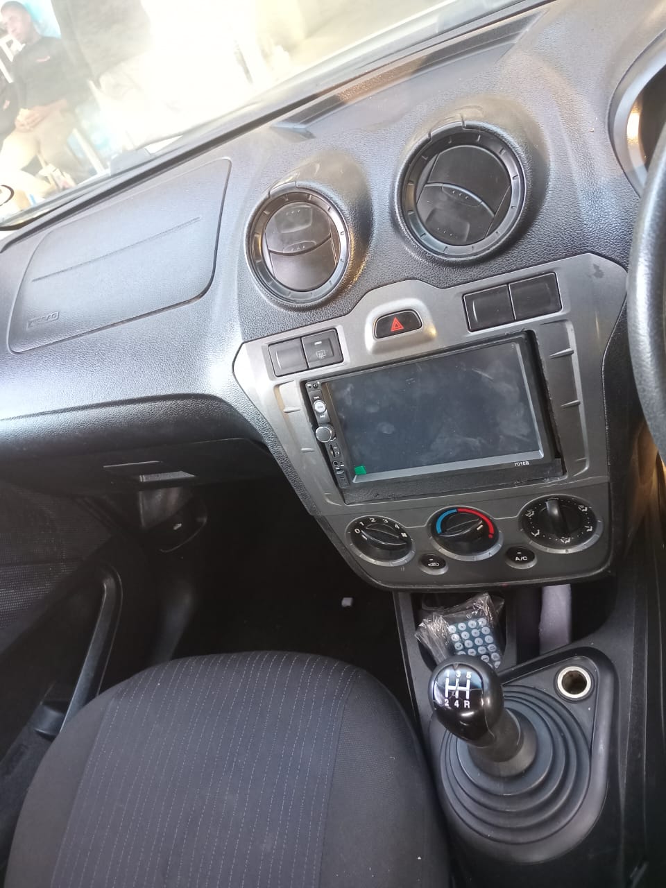 2011 FORD FIGO 1.4 MANUAL PETROL