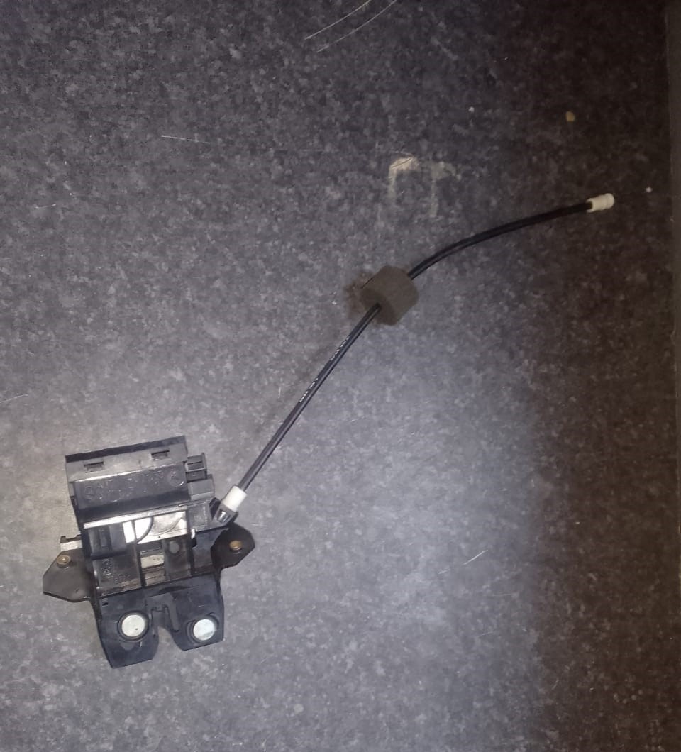 Used Mercedes W219 Boot Lock - Private Seller Used Mercedes W219 Boot Lock - Private Seller