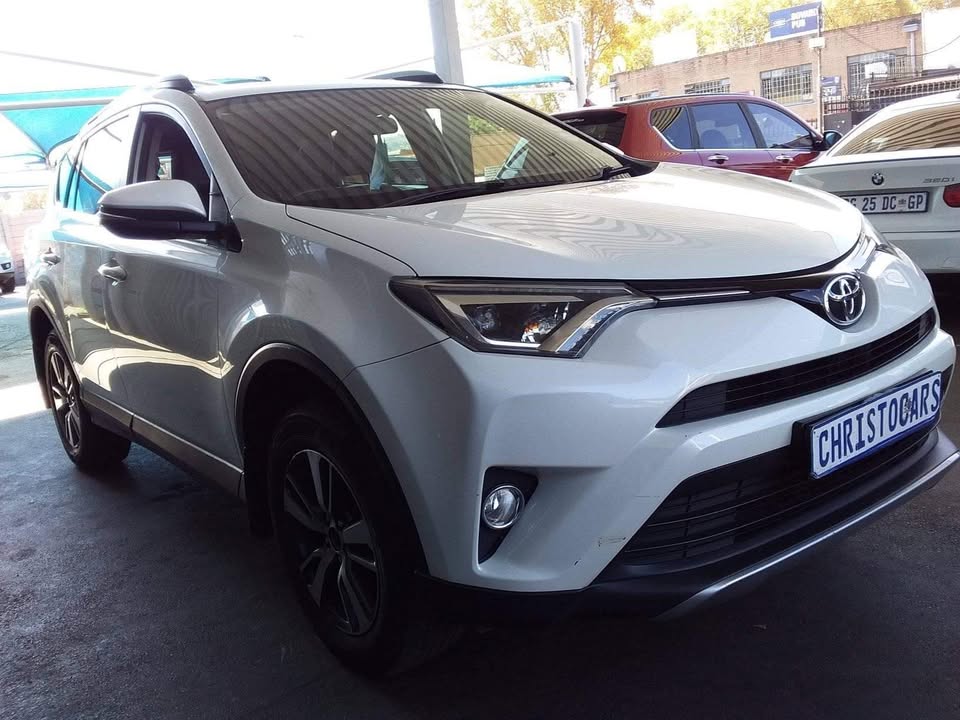 2017 Toyota Rav-4 hatchback 2017