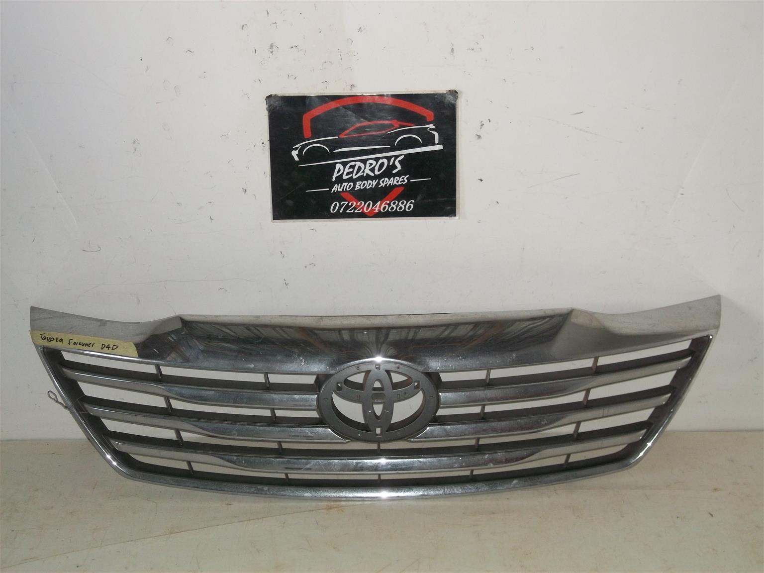 Toyota Fortuner D4D '11-'16 radiator grille - Private Seller Toyota Fortuner D4D '11-'16 radiator grille - Private Seller