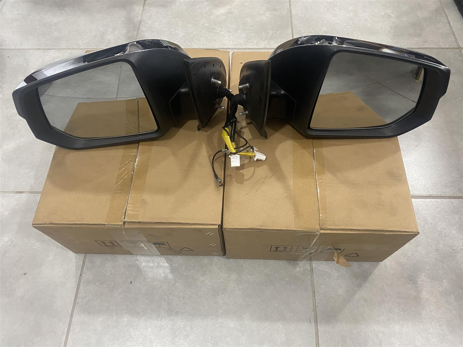 2026 JAC T9 ELECTRONIC AUTO-FOLD DOOR MIRRORS/CAMERA FOR SALE. BRAND NEW - Private Seller 2026 JAC T9 ELECTRONIC AUTO-FOLD DOOR MIRRORS/CAMERA FOR SALE. BRAND NEW - Private Seller