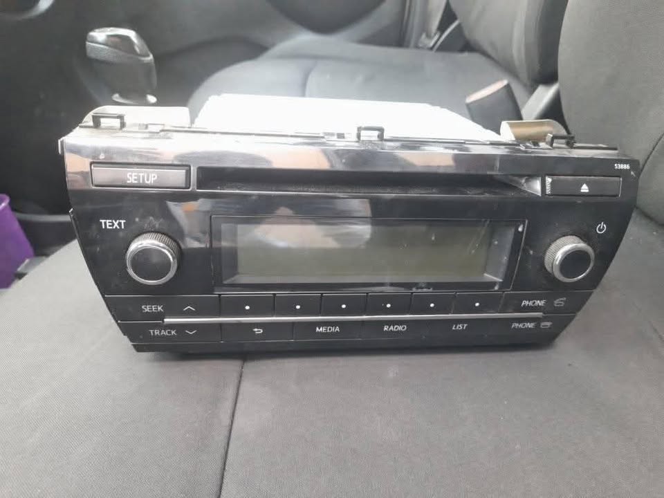 TOYOTA COROLLA PRESTIGE  RADIO - Private Seller