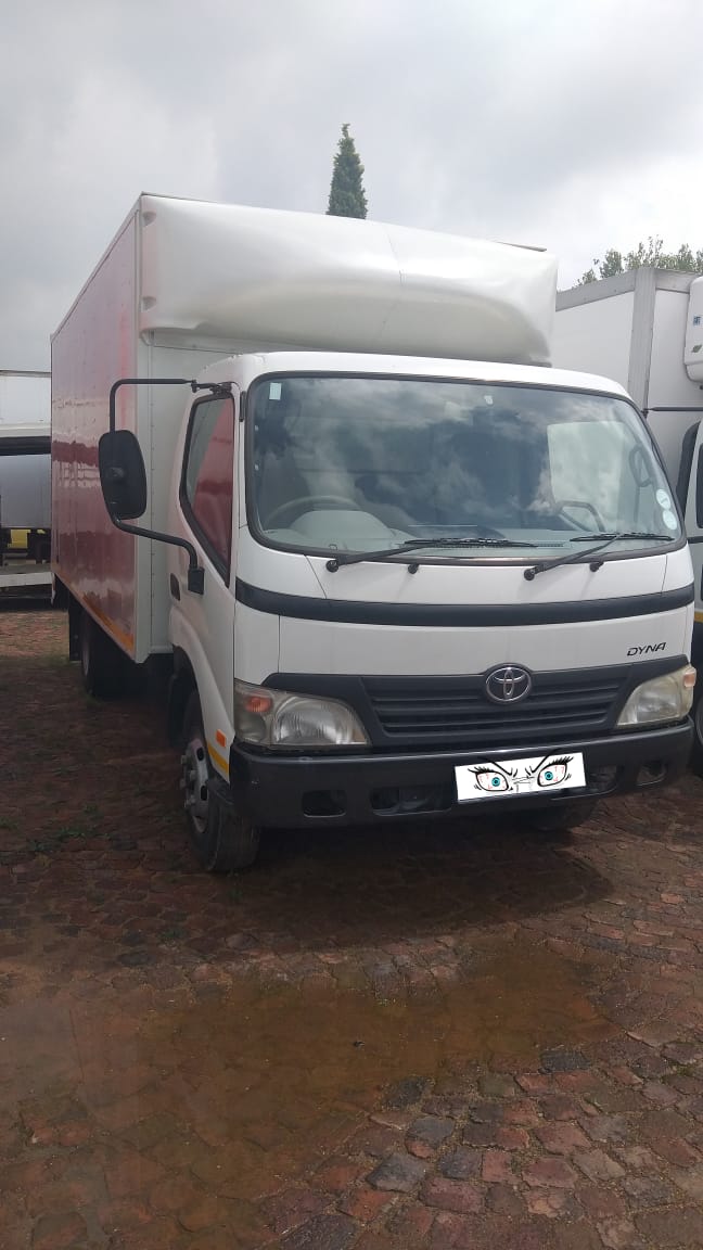 4 ton Toyota Dyna for sale 