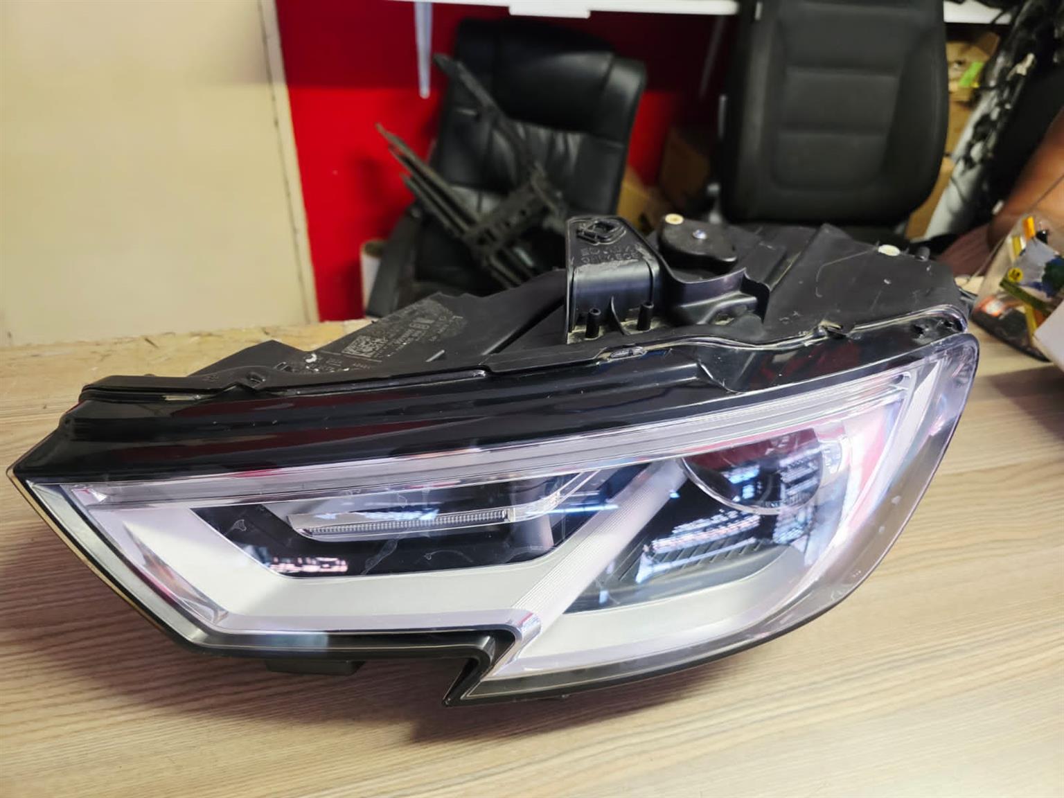 2018 AUDI A3 HEADLIGHT LEFT FOR SALE - Private Seller