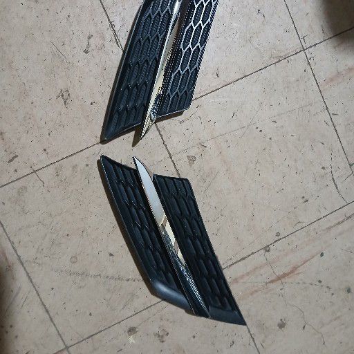 Toyota rav4 grill - Private Seller