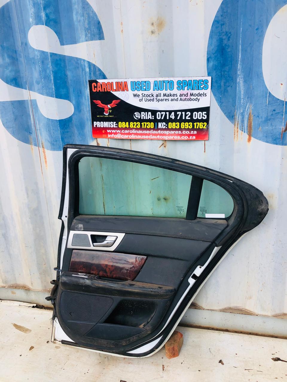 Jaguar XF complete right side rear/back door (2009-2015) - Private Seller Jaguar XF complete right side rear/back door (2009-2015) - Private Seller