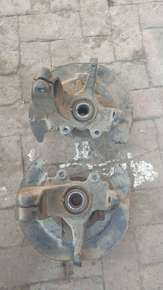 Volvo S40 T5 2005 Wheel hub for sale - Private Seller Volvo S40 T5 2005 Wheel hub for sale - Private Seller