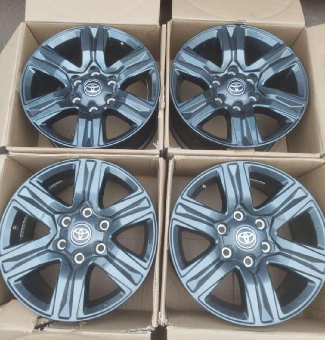 17" Toyota Hilux/Fortuner original mags set - Private Seller 17" Toyota Hilux/Fortuner original mags set - Private Seller